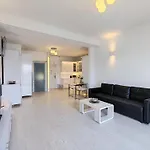 B40 With Parlament View Appartement *