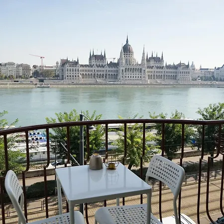 아파트 B40 With Parlament View *